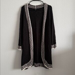 Torrid Black and White Textured Open Front Cardigan Size 3